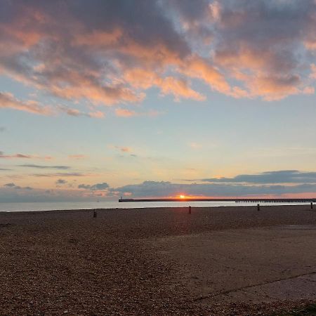 Sun Shack Apartment Brighton ภายนอก รูปภาพ